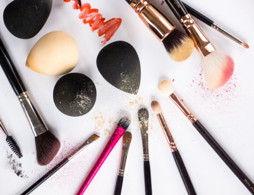 Jak czyścić pędzle do makijażu oraz czym myć gąbeczkę typu Beauty Blender?
